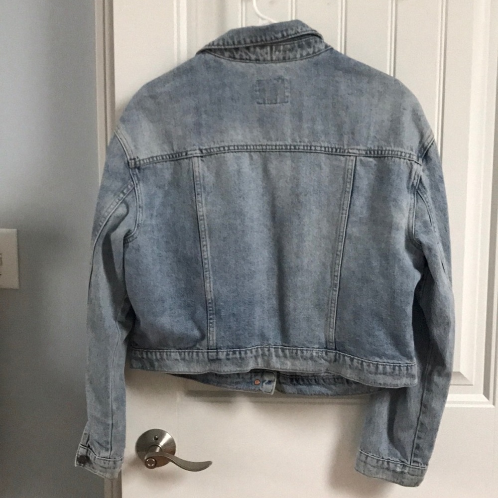 Distressed jean jacket - Picture 4 of 4